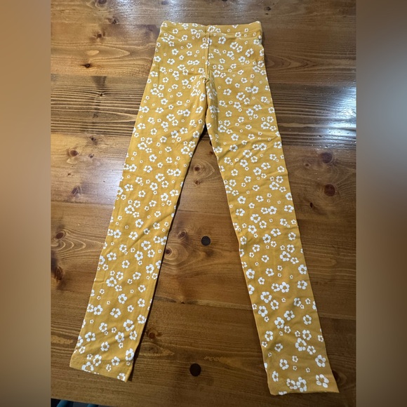 4/$12 NEW Old Navy Yellow Floral Kids Leggings - Picture 2 of 3